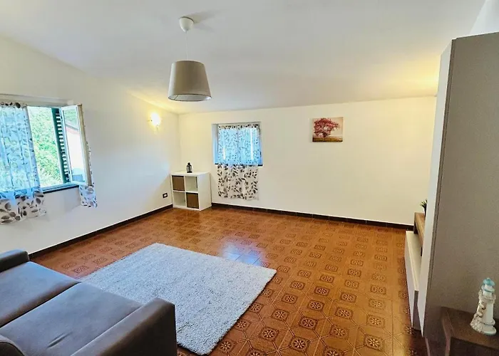 Semesterbostad Casa Alessio A 15 Minuti Dal Mare Bracco